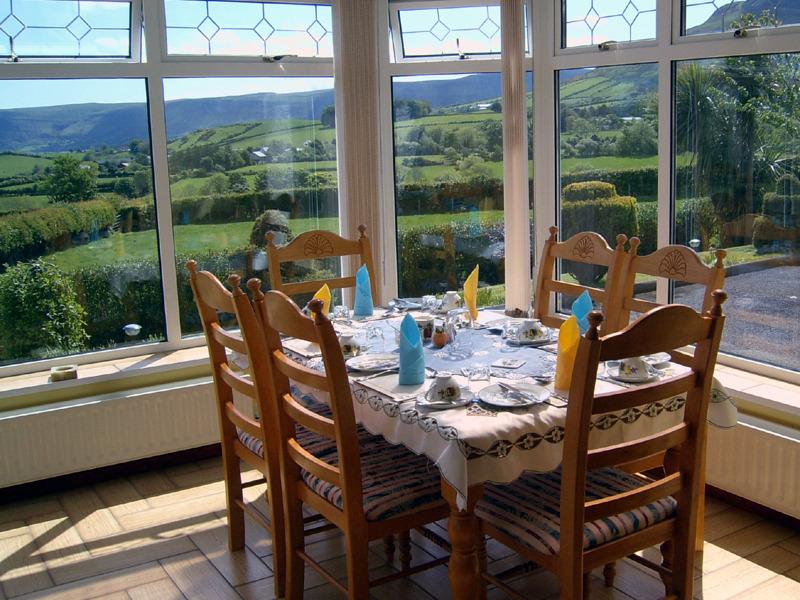 Bed and Breakfast Garron View Cushendall Esterno foto
